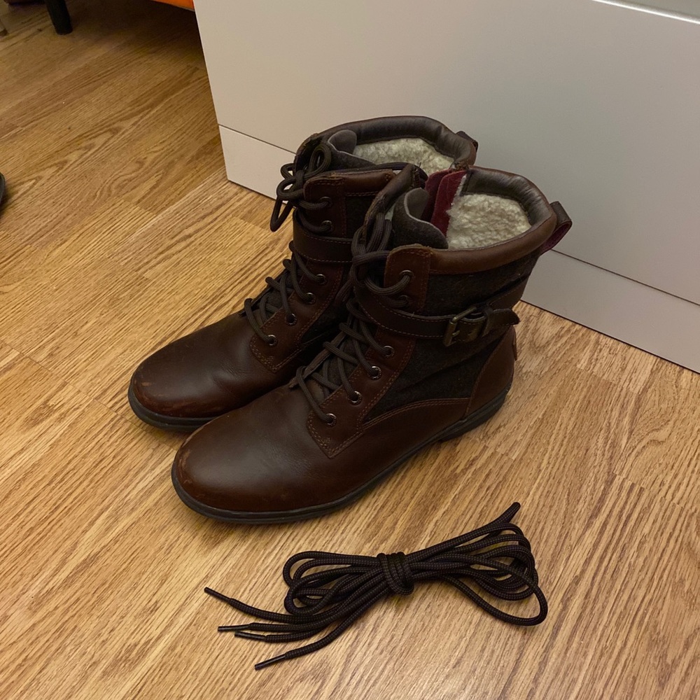 UGG BOOTS